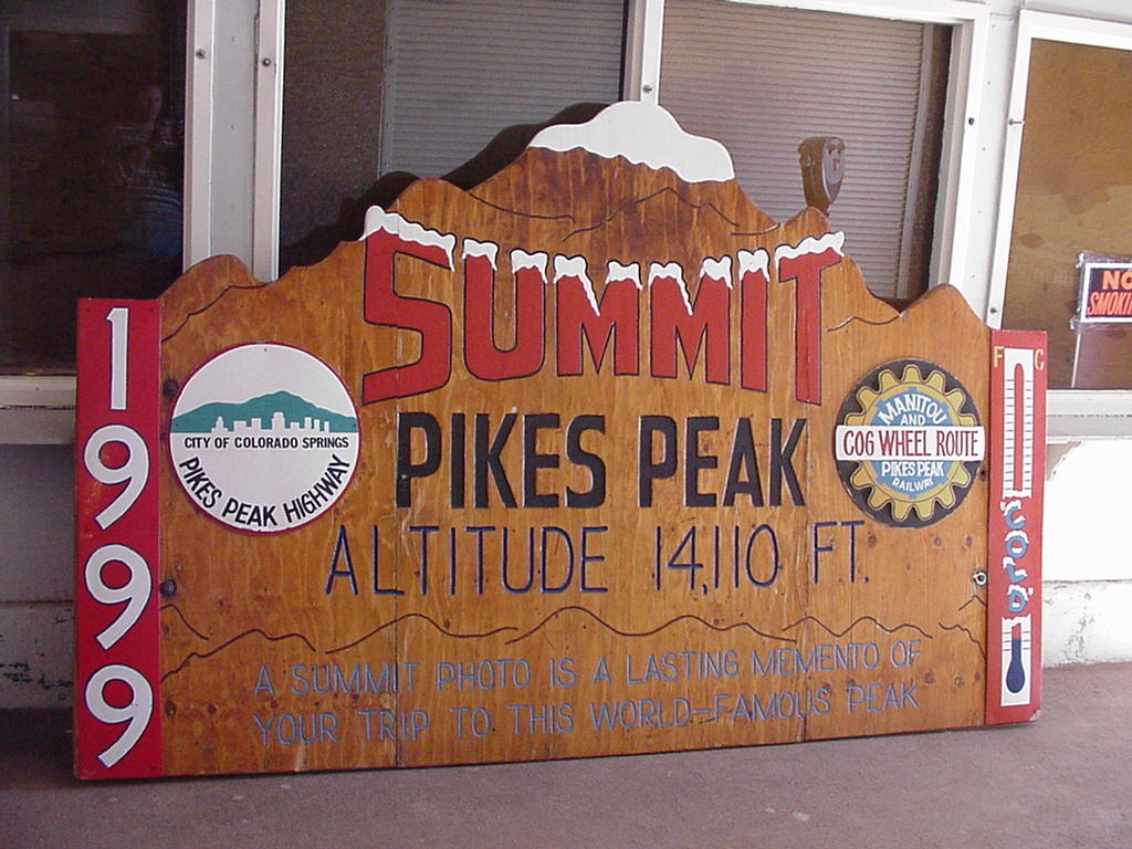 Pike's Peak sign